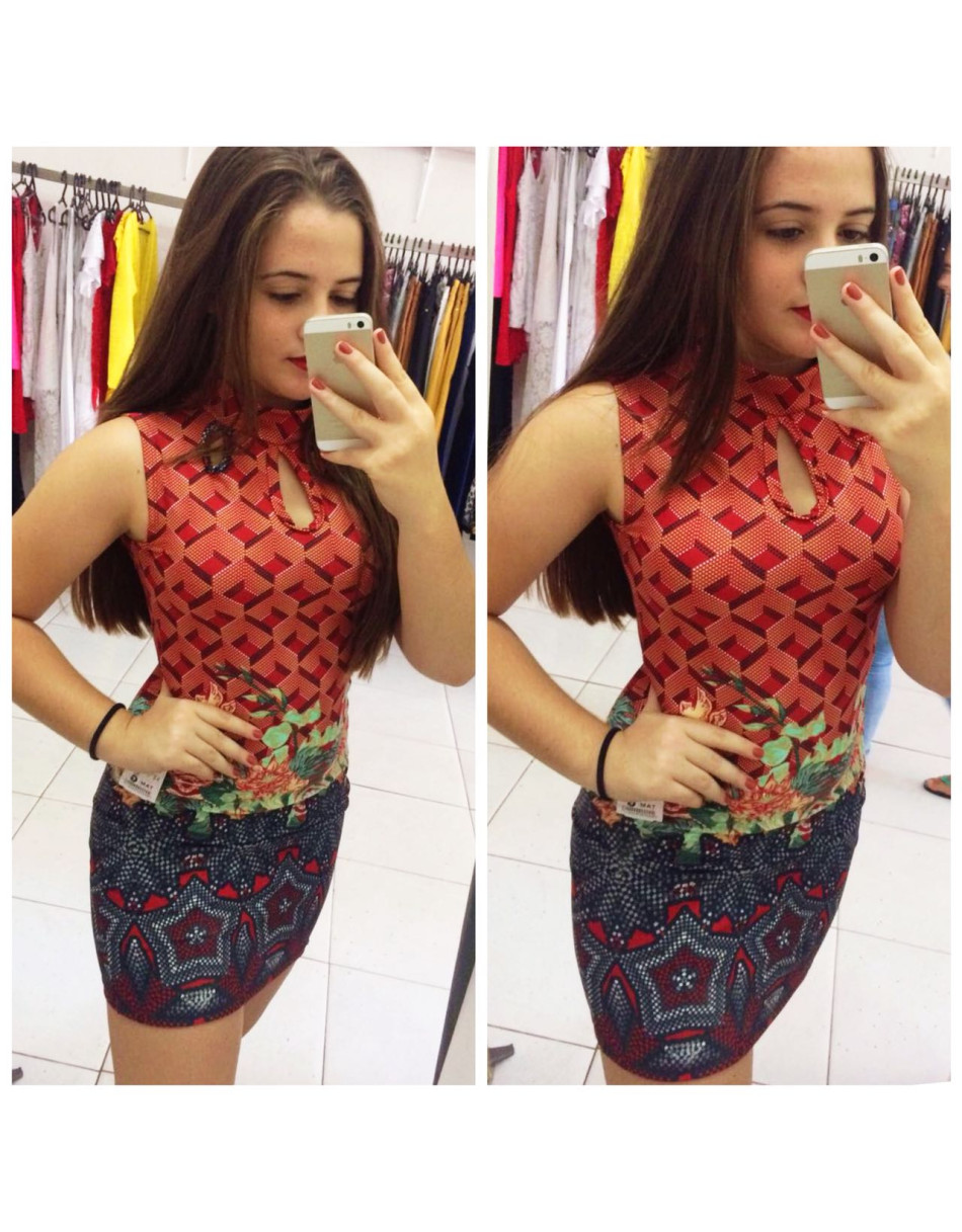 Vestido Curto Estampado Barrado