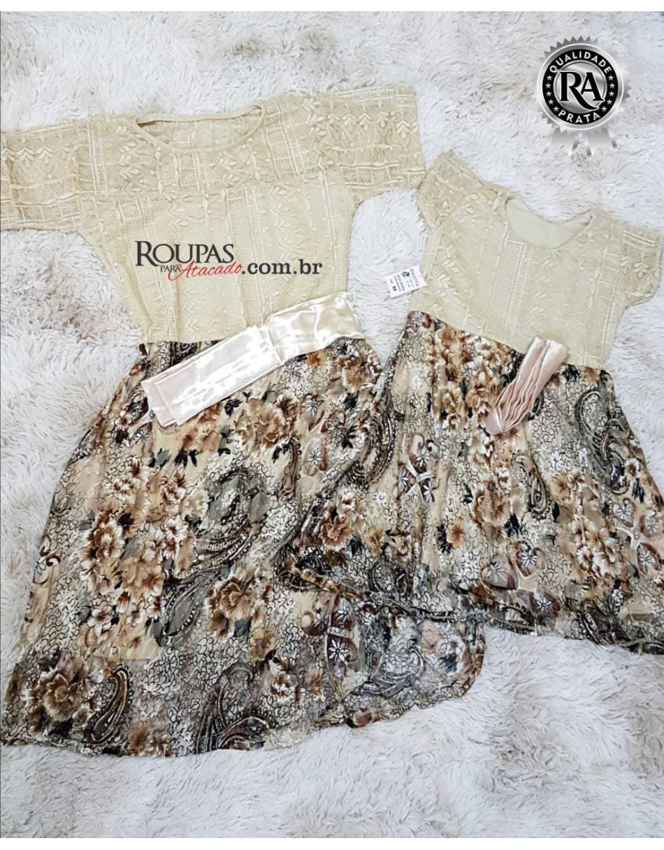 Vestido de Renda Tal Mãe Tal Filha