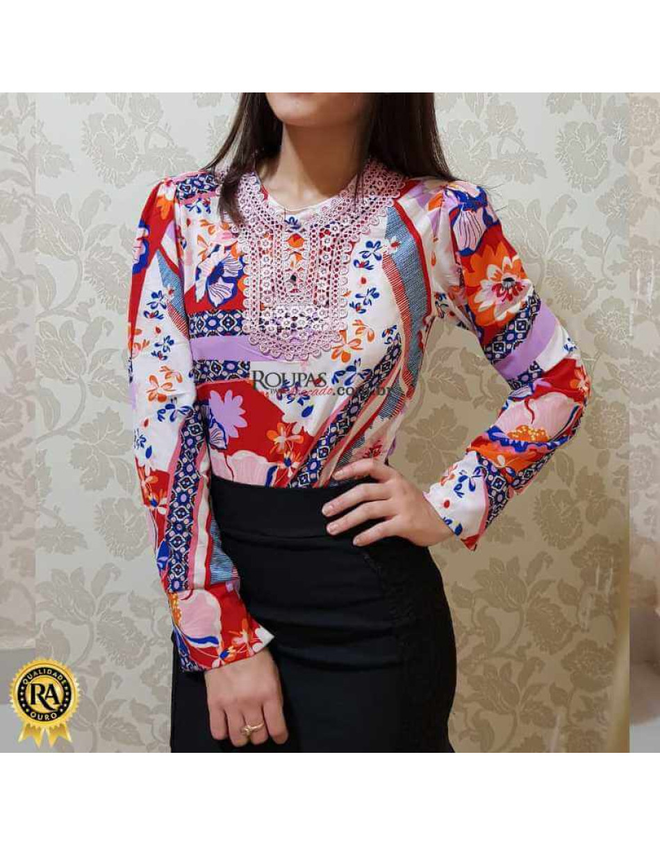 Blusa de Crepe Manga longa